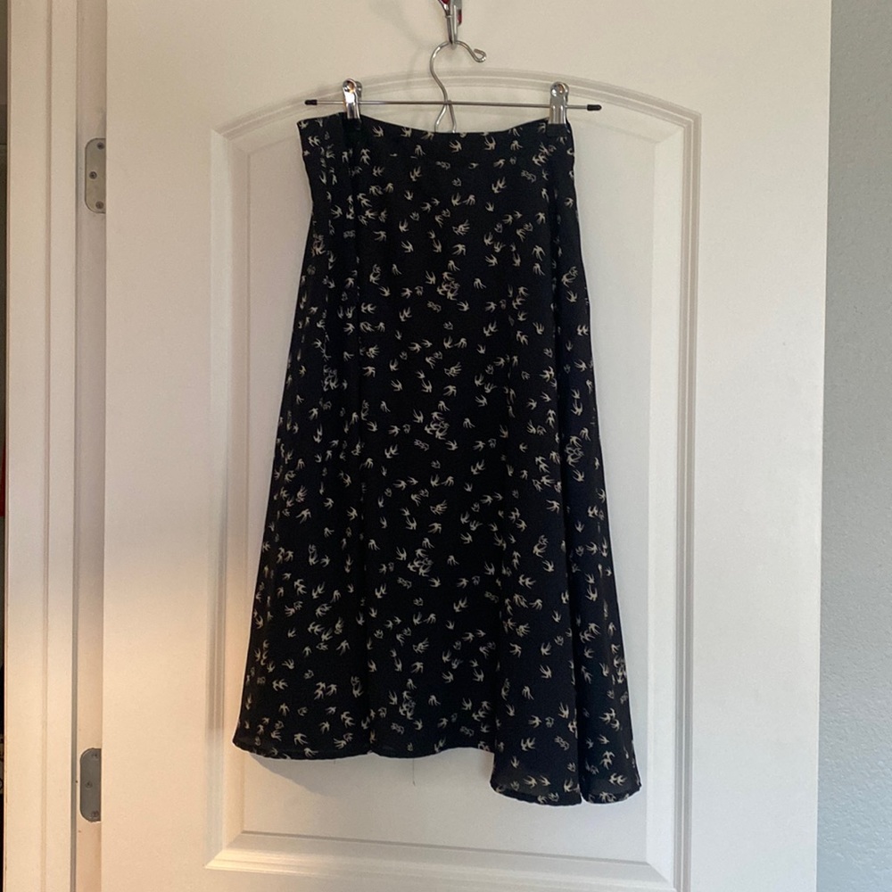 Flowy black skirt